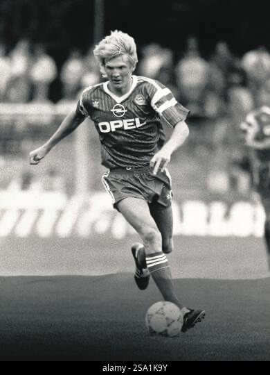 埃芬博格（第一次效力拜仁慕尼黑，1990年，标志性的金发）