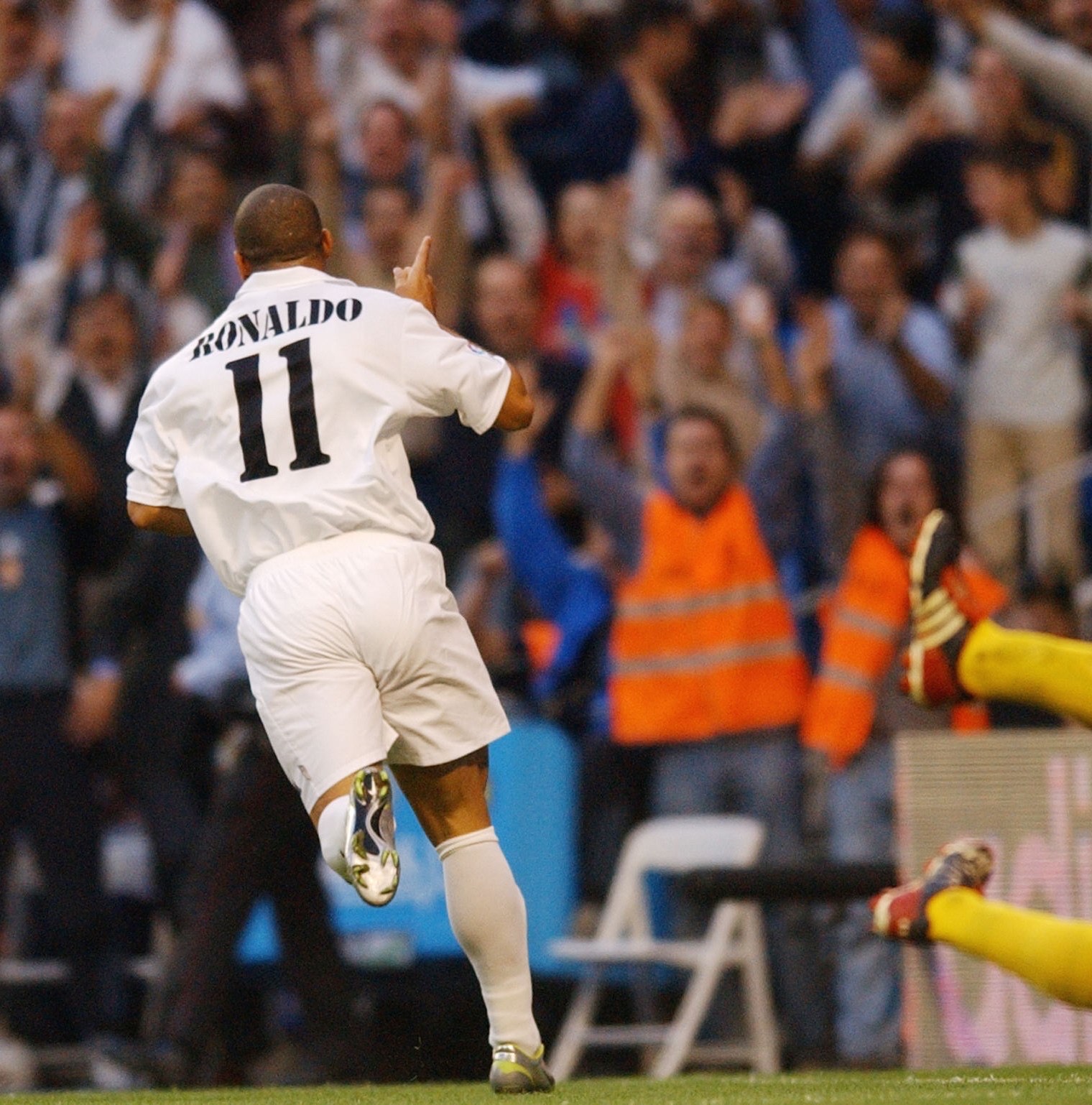 罗纳尔多（皇家马德里时期，进球后庆祝）